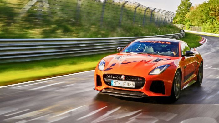 Όποιος βρεθεί στο Nurburgring μπορεί πλέον να κάνει ένα γρήγορο πέρασμα καθήμενος στη θέση του συνοδηγού μιας Jaguar F-Type SVR.